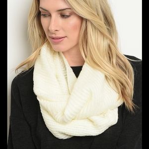 🆕🍁 Last 1! Super Soft Ivory/Cream Infinity Scarf